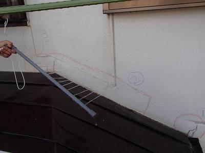 20140913外壁塗装N・M様邸散水調査玄関屋根P9138140-s.JPG