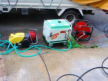 電気式の高圧洗浄機とエンジン式の高圧洗浄機