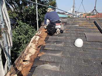 屋根を塗る前に屋根の修理が必要