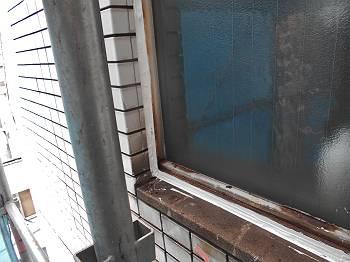 窓枠補修