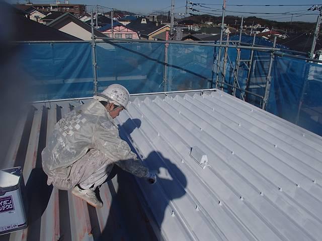 折半屋根のサビ止め塗装