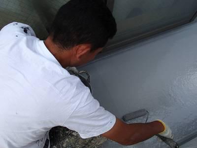 20130525外壁塗装M様邸防水塗装4トップ1回目P5251593-s.JPG